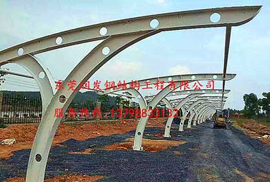 鋼結(jié)構(gòu)車棚
